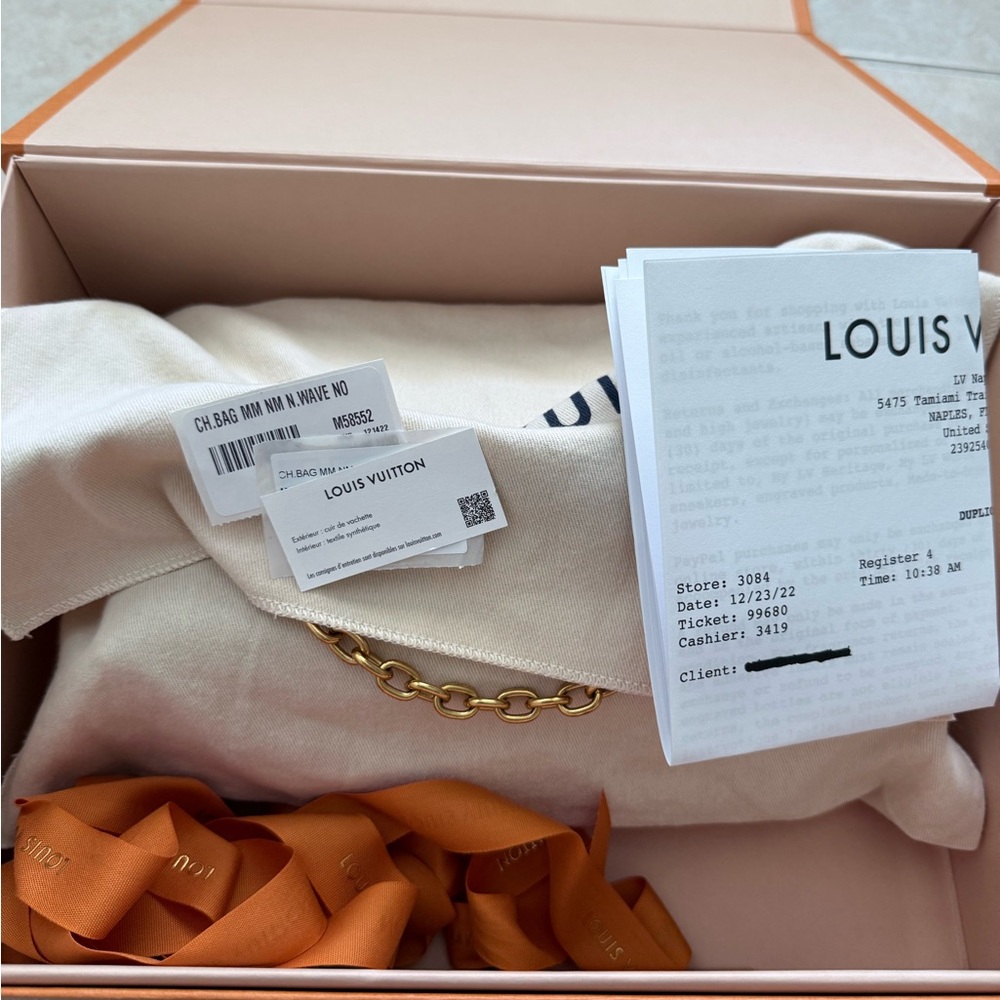 Louis Vuitton New Wave MM Chain bag - Picture 13 of 13